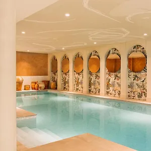Bloom House & 4*, Paris France
