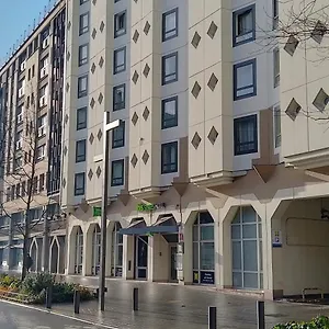 Ibis Styles Centre Gare Beffroi Francja